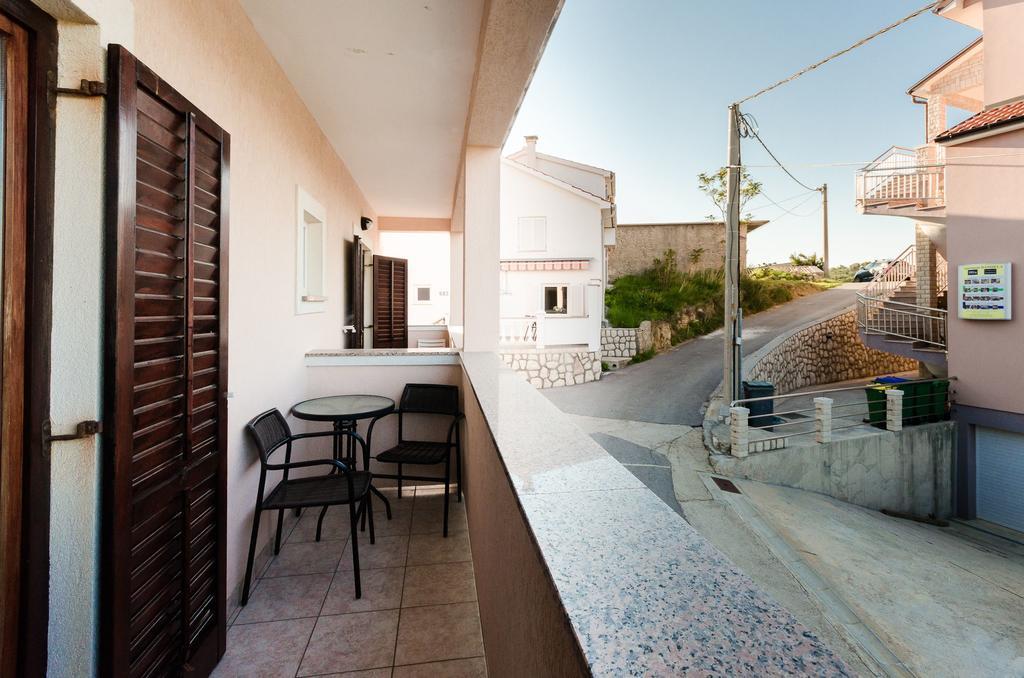 Apartments Dragan Lopar Exterior foto